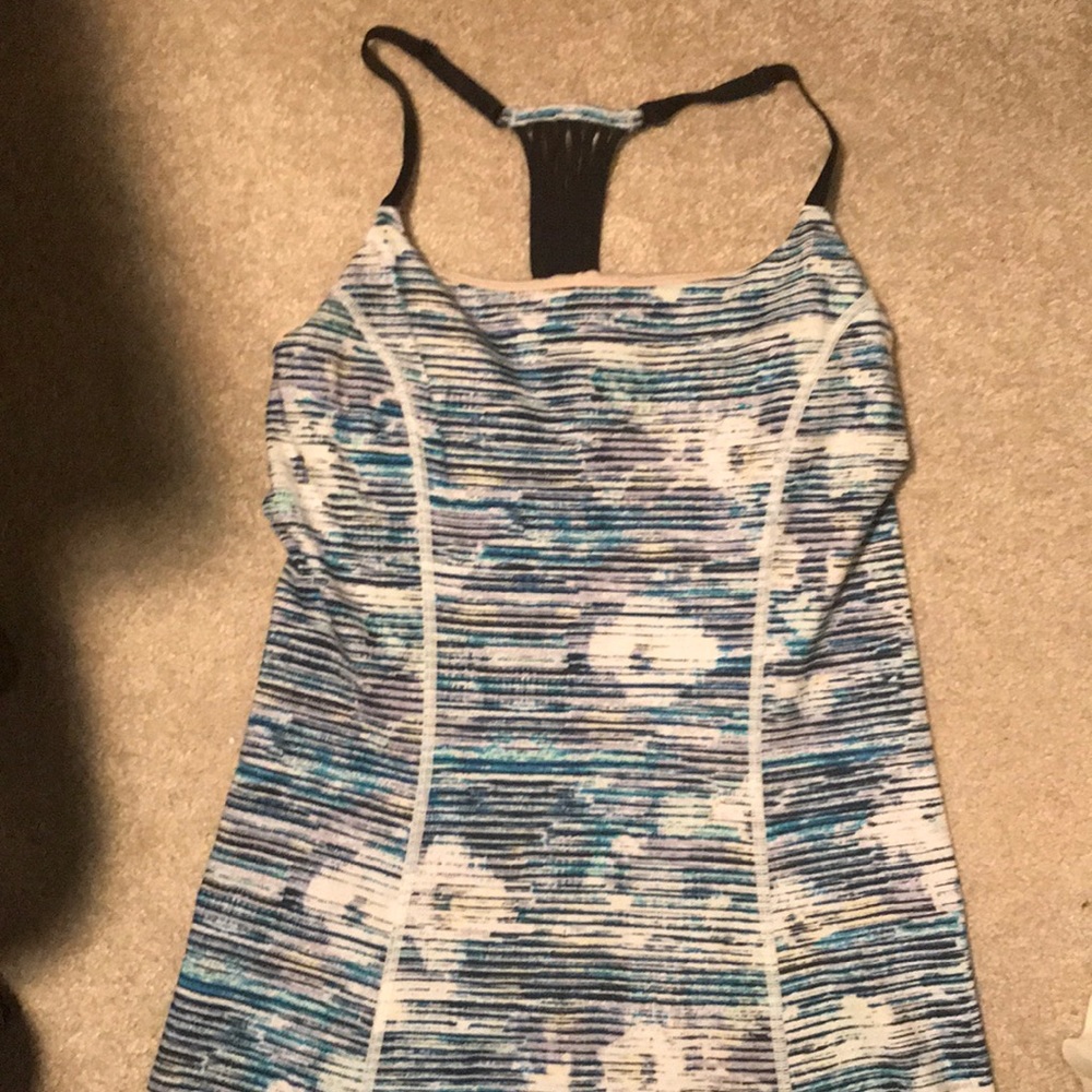 Lululemon top